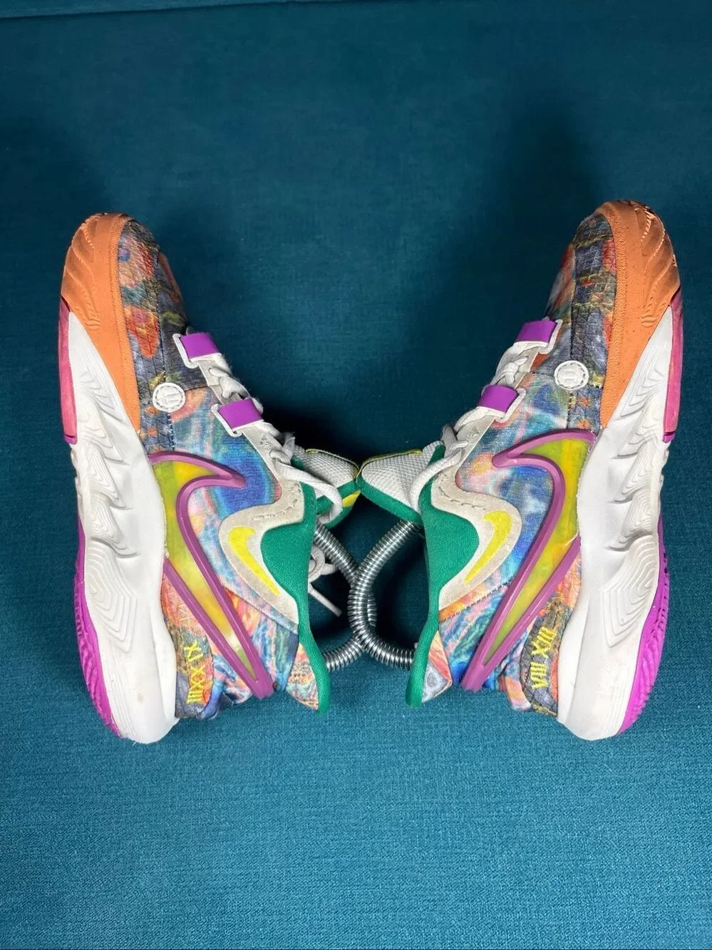 Nike Kyrie Low 5 GS Multi-Color Tie Dye Youth Size 4Y Shoes DQ8076-011